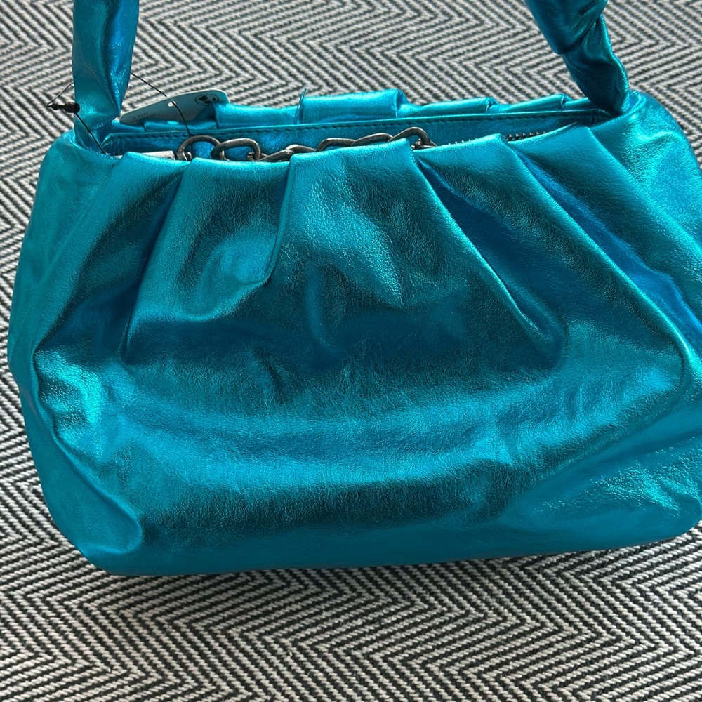 Shoulder Bag - Picture 3 of 9